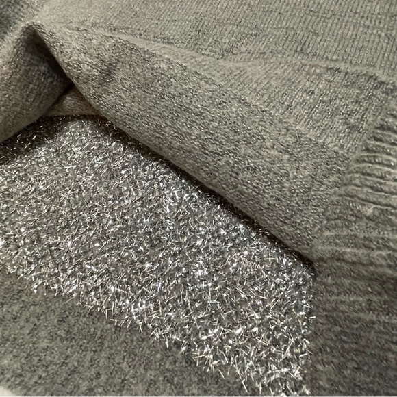 NWT Gray sparkle dust polkadot knit crewneck sweater size medium petite APT 9 - Picture 6 of 8